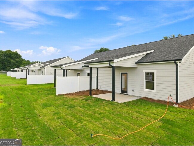 Foto del edificio - 66-66 Clay St