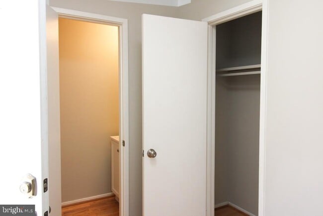 Building Photo - 20423 Meadow Pond Pl