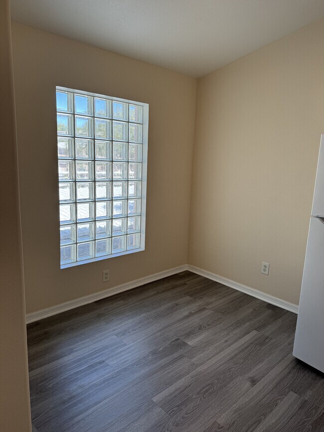 Foto del edificio - 26741 Little John Ct