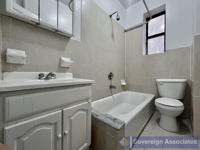 Building Photo - 625 W 152nd St