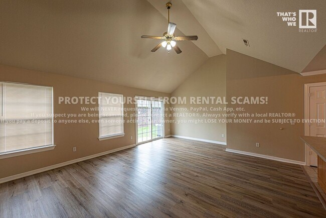 Foto del edificio - 245 Ravenwood