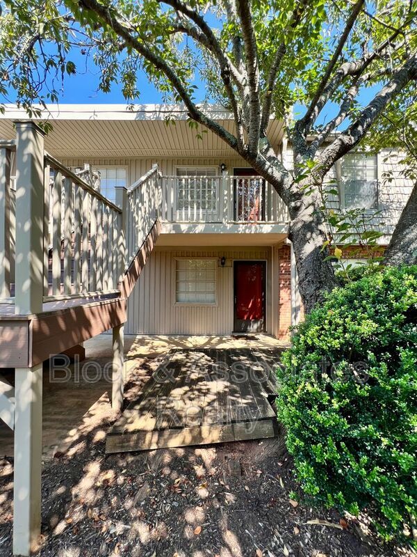 Foto del edificio - 3826 Country Club Rd