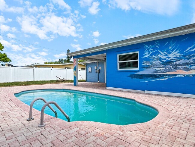 Foto del edificio - Move-In Ready Pool Home in Gem Village – Coastal Retreat with Modern Updates  - 2bed|1 bath