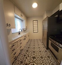 Building Photo - 4715 Biona Dr