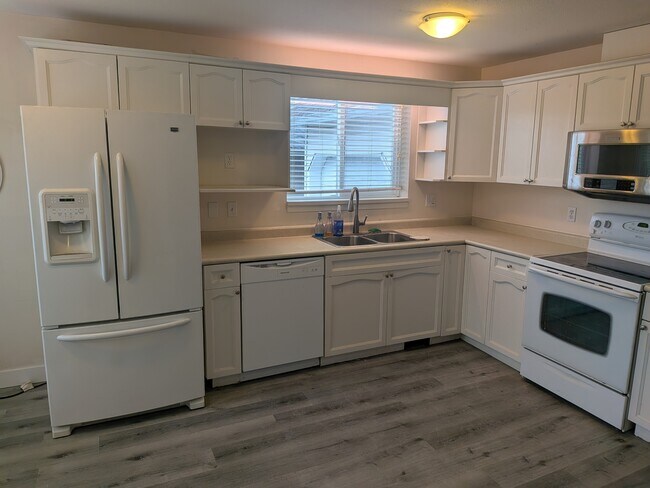 Photo du bâtiment - 5614 Kathleen Dr