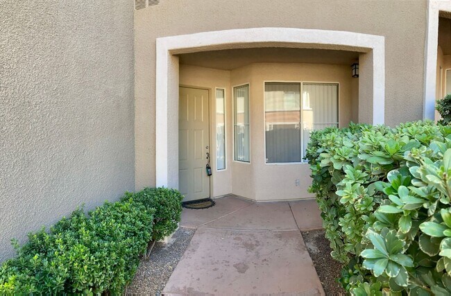 Building Photo - 656 Peachy Canyon Cir