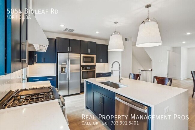 Foto del edificio - 5054 Bigleaf Rd