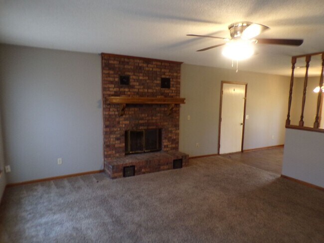 Foto del edificio - Foxhill Subdivision, East Emerald Drive, Enterprise, AL