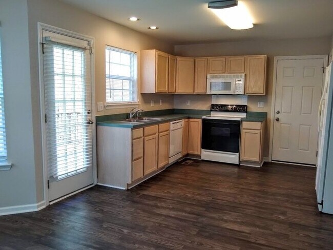 The kitchen is spacious. - 5133 Bay Overlook Dr