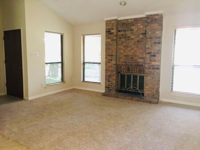 Building Photo - 17490 Meandering Way
