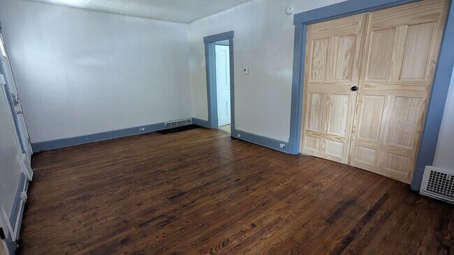 Foto del edificio - 1371 Stark Ave SW