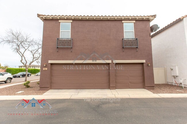 Building Photo - 881 S Adam Wy