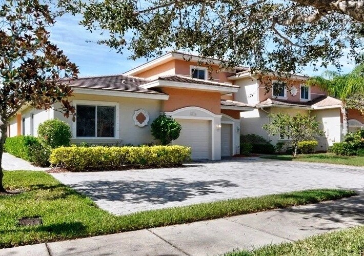 Foto principal - 826 Middleton Dr SW