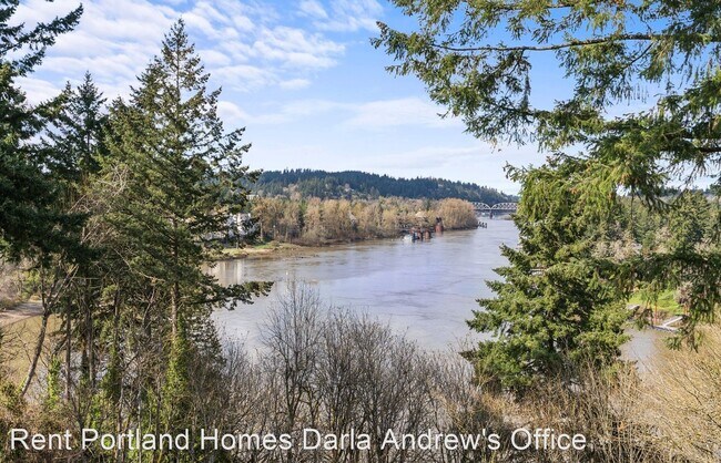 Foto del edificio - 3 br, 2 bath House - 200 Burnham Rd #311