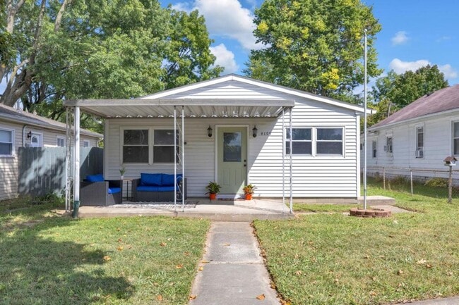 Foto del edificio - 4109 Weaver Ave