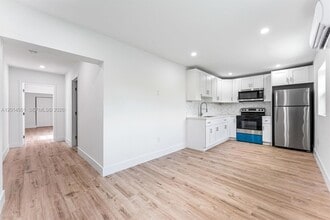 Building Photo - 9720 NW 24th Pl