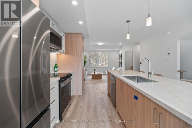 Building Photo - 34 Poplar Ave