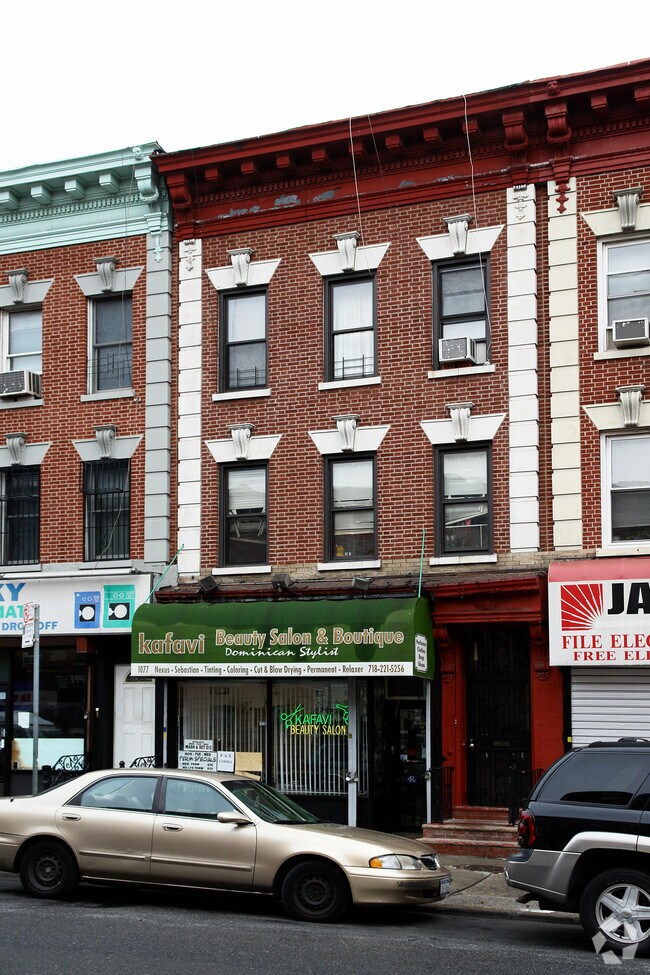 Foto del edificio - 1077 Nostrand Ave