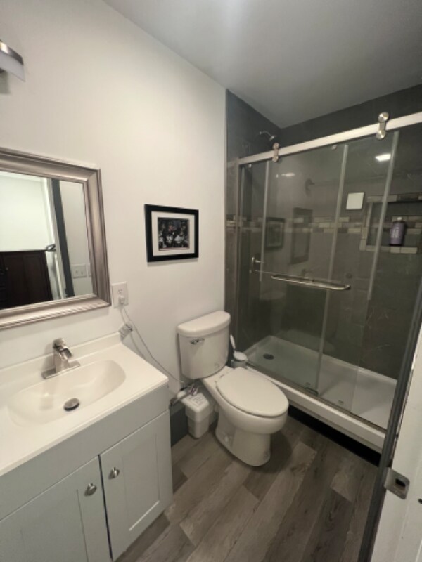 Foto del edificio - 716 Flint Ridge Dr