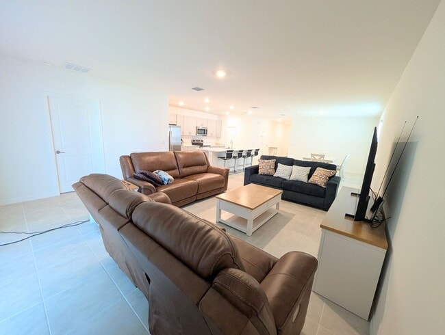 Building Photo - Modern 4BD/3BA Home in – Edgewater, FL! Furnished or Unfurnished