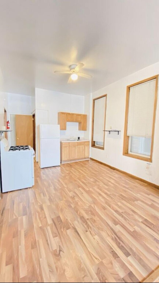 Foto del edificio - 1 bedroom in Chicago IL 60642
