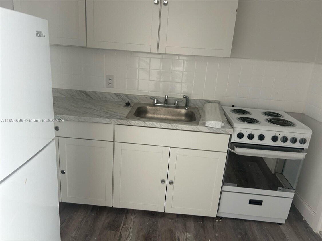 Foto del edificio - 8201 Abbott Ave