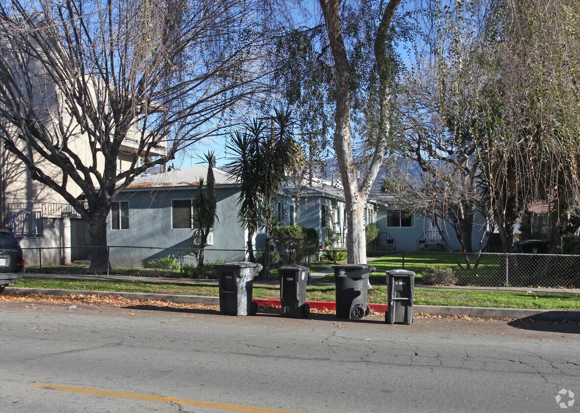 Building Photo - 418 S Verdugo Dr