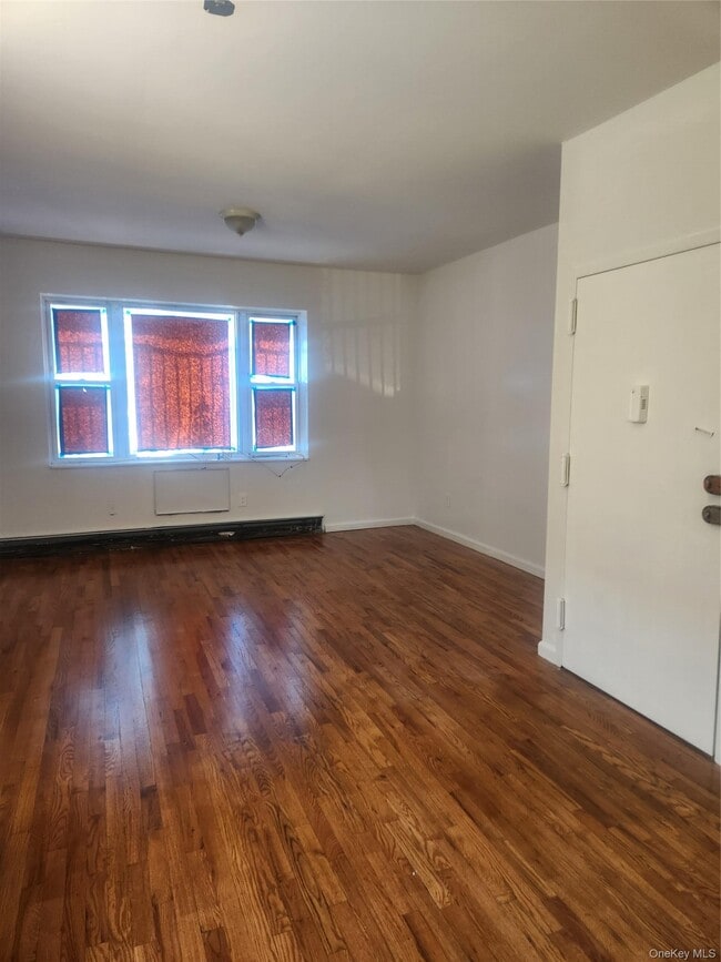 Building Photo - 448 Ashford St