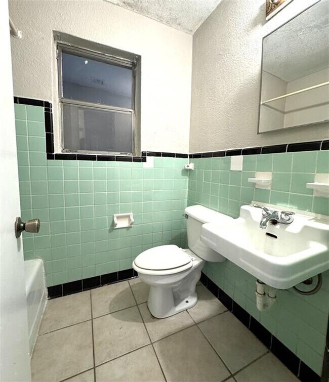 Foto del edificio - 17 NW 25th St