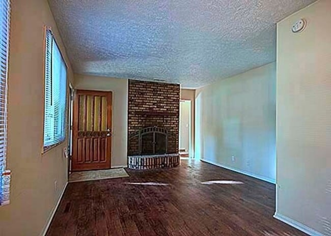 Photo - Great Aksarben location! House