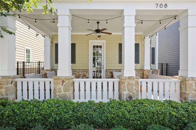 Building Photo - 768 S Coppell Rd