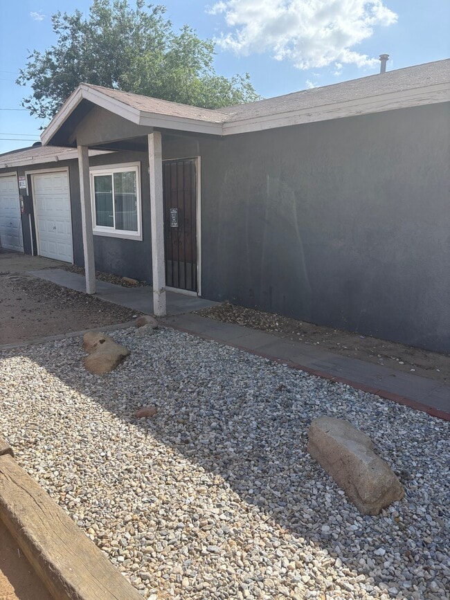 Building Photo - 12048 Sand Ave