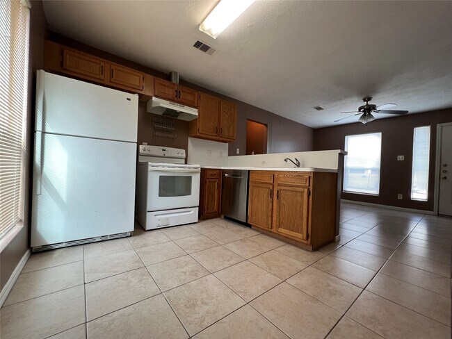 Foto del edificio - 5603 Madison St