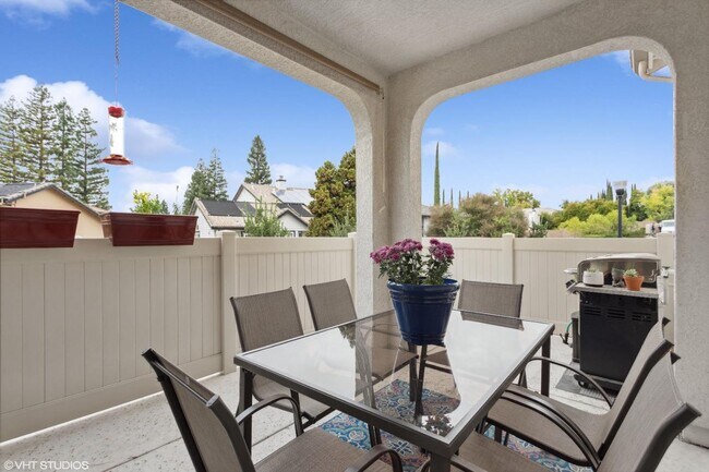Foto del edificio - YOUR HOME AT 1217 KNOX WAY!