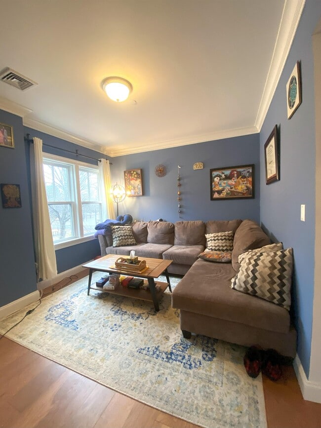 Photo - 121 Green St Townhome