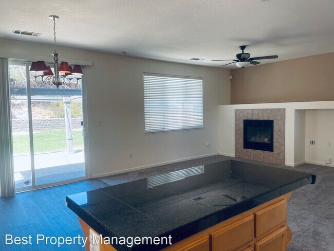Building Photo - 4 br, 3 bath House - 1843 Crown Peak Way