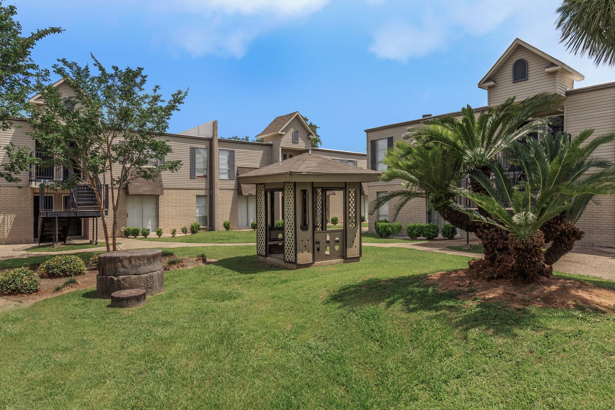Huntington Park Apartments in New Orleans, LA