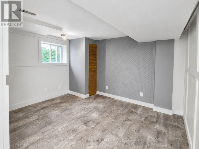 Building Photo - 404 Dieppe St