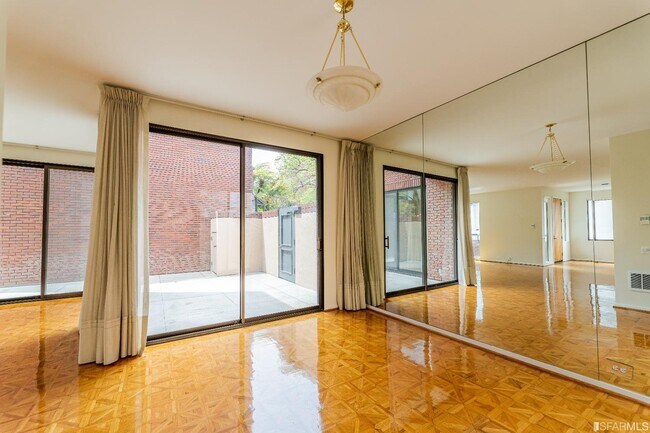 Foto del edificio - 550 Davis St