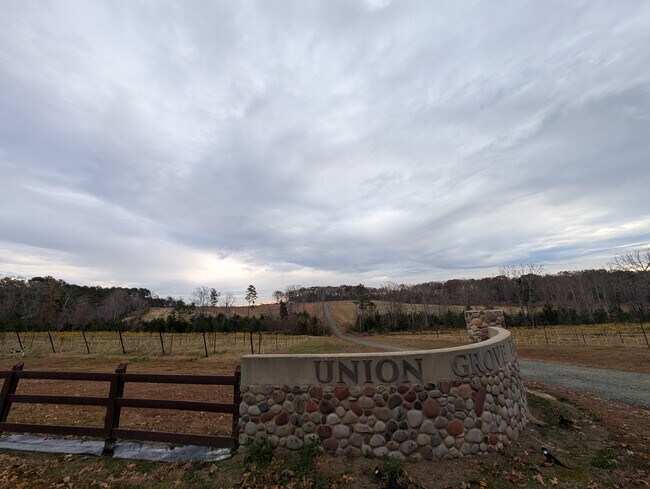 Foto del edificio - 1125 Lily Pad Ln