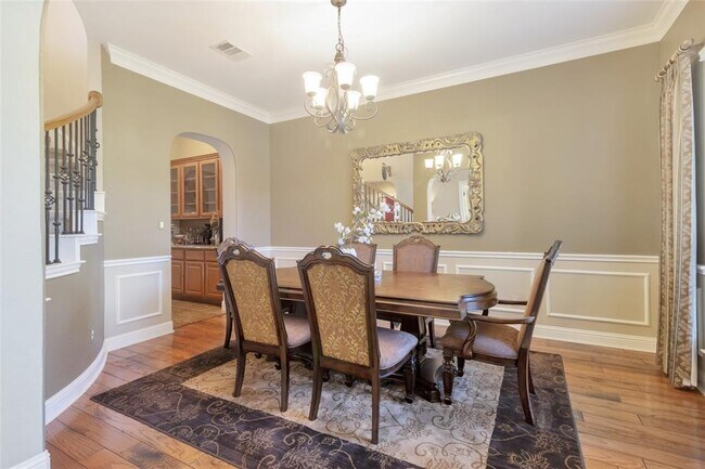 Foto del edificio - 5600 Laguna Cliff Ln
