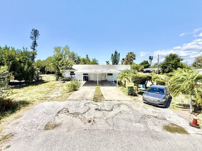 Foto del edificio - 605 64th Ave W