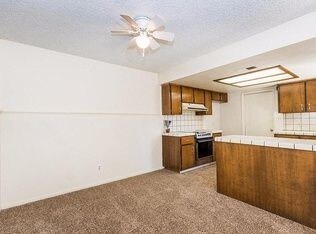Building Photo - Cozy 3 bedroom 2 bathroom home
