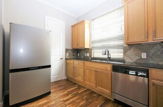 Building Photo - 2902 Chenevert St