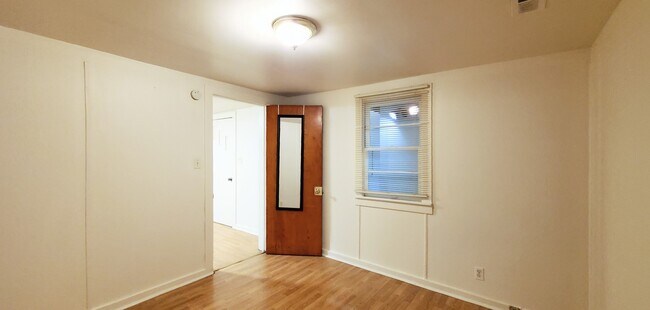 Foto del edificio - 366 Western Ave