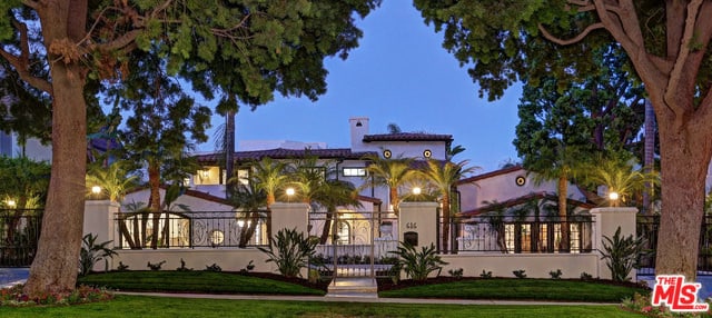 Building Photo - 616 N Arden Dr