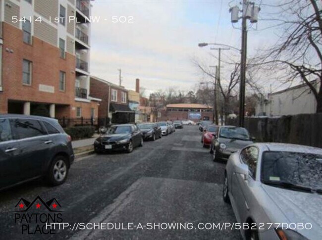 Foto del edificio - Spacious Condo on top floor with parking