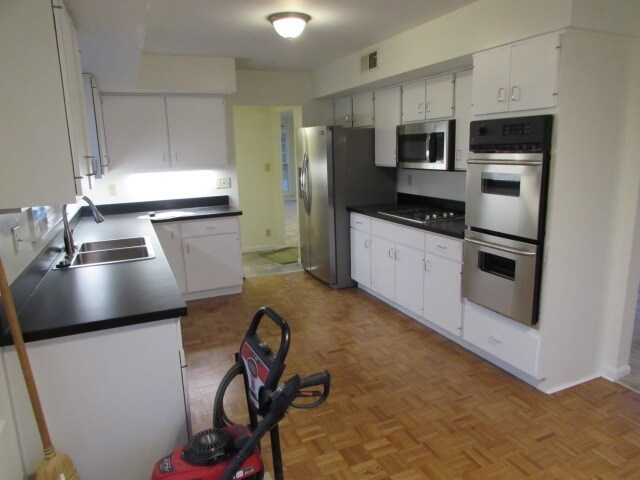 Building Photo - 124 Holly Woods Dr