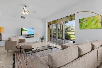 Building Photo - 20240 Burnside Pl