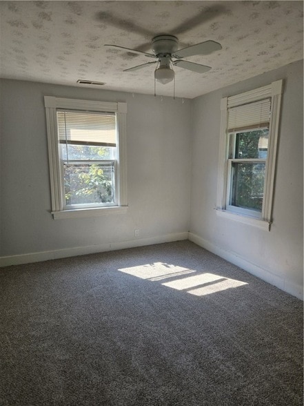 Building Photo - 114 Seager St